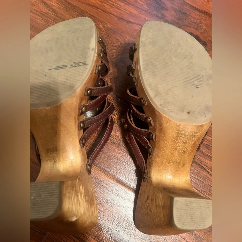Cathy Jean Women's Brown Leather Sandals, size 5